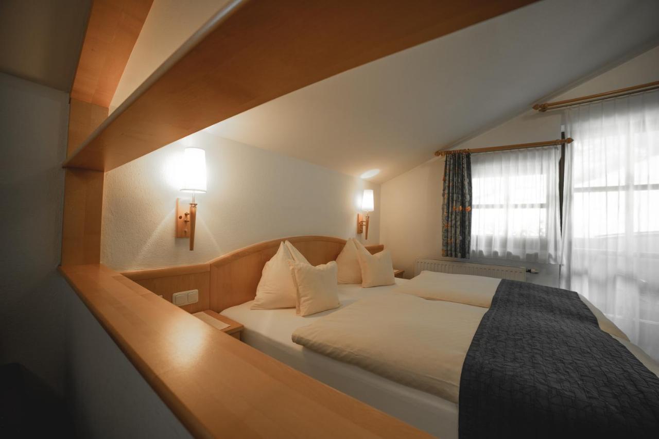 Hotel Landhaus Neumayr 格罗萨尔 外观 照片