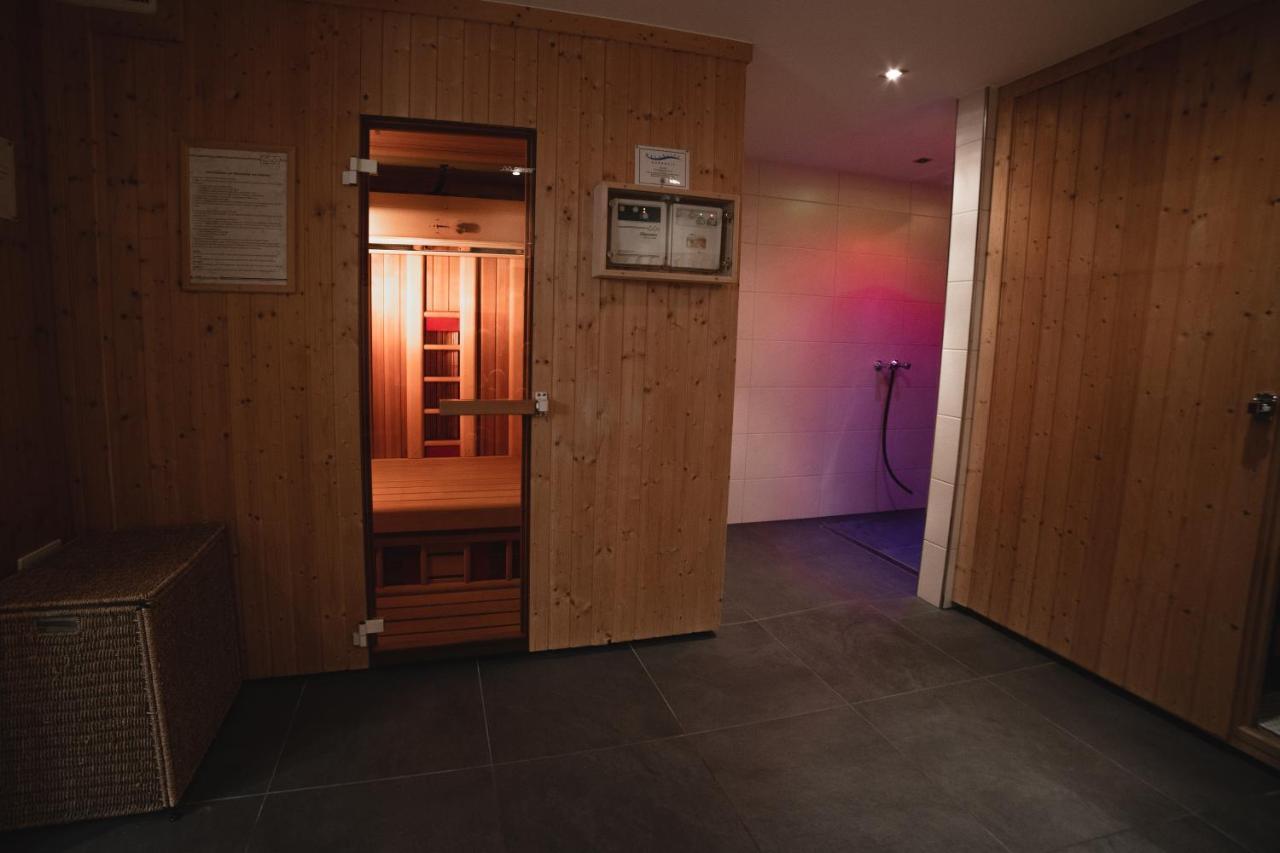 Hotel Landhaus Neumayr 格罗萨尔 外观 照片