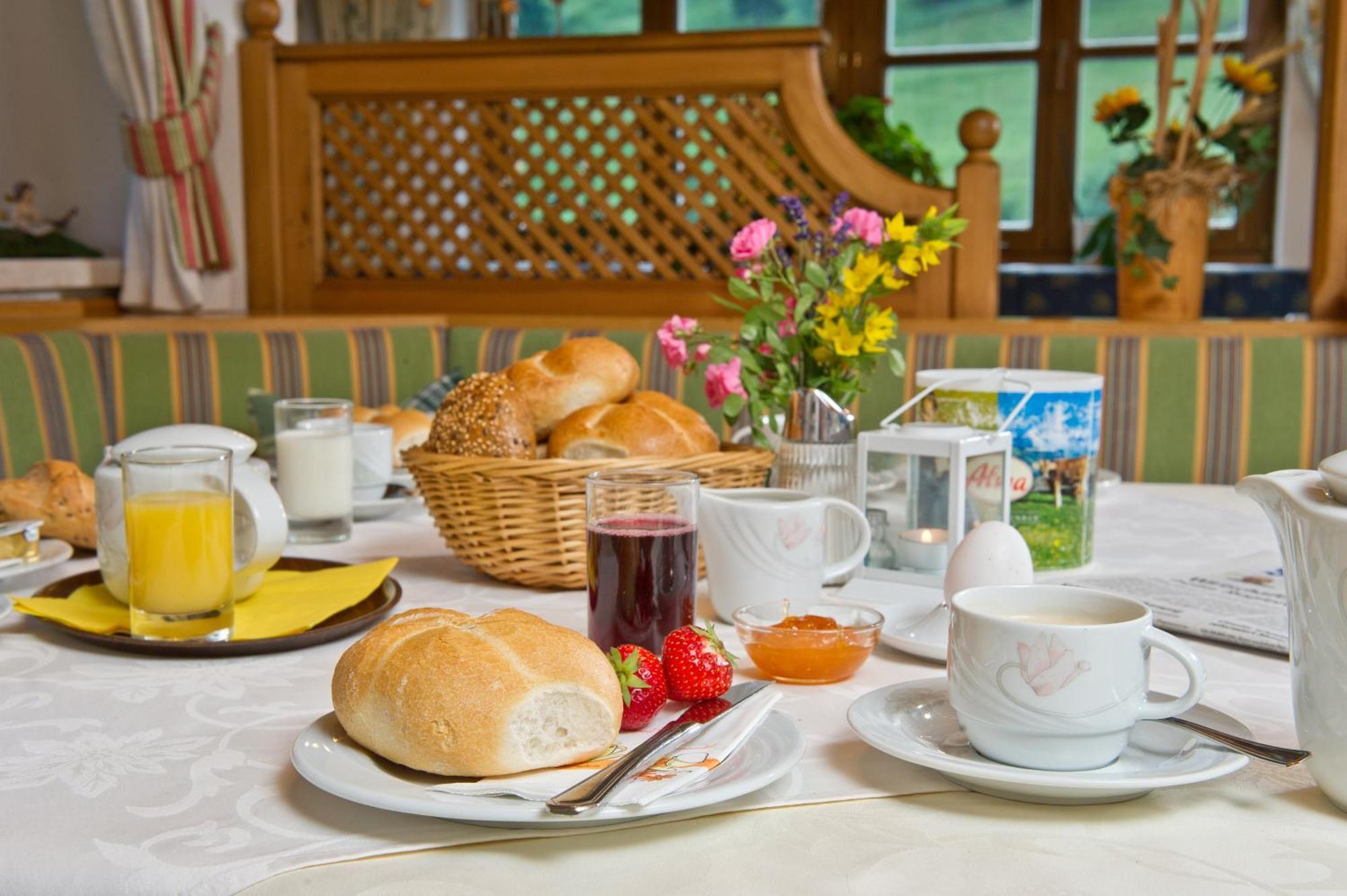 Hotel Landhaus Neumayr 格罗萨尔 外观 照片
