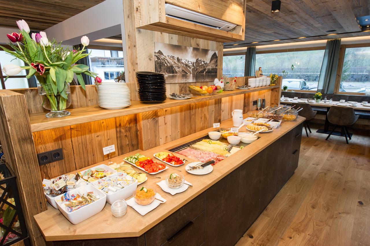 Hotel Landhaus Neumayr 格罗萨尔 外观 照片